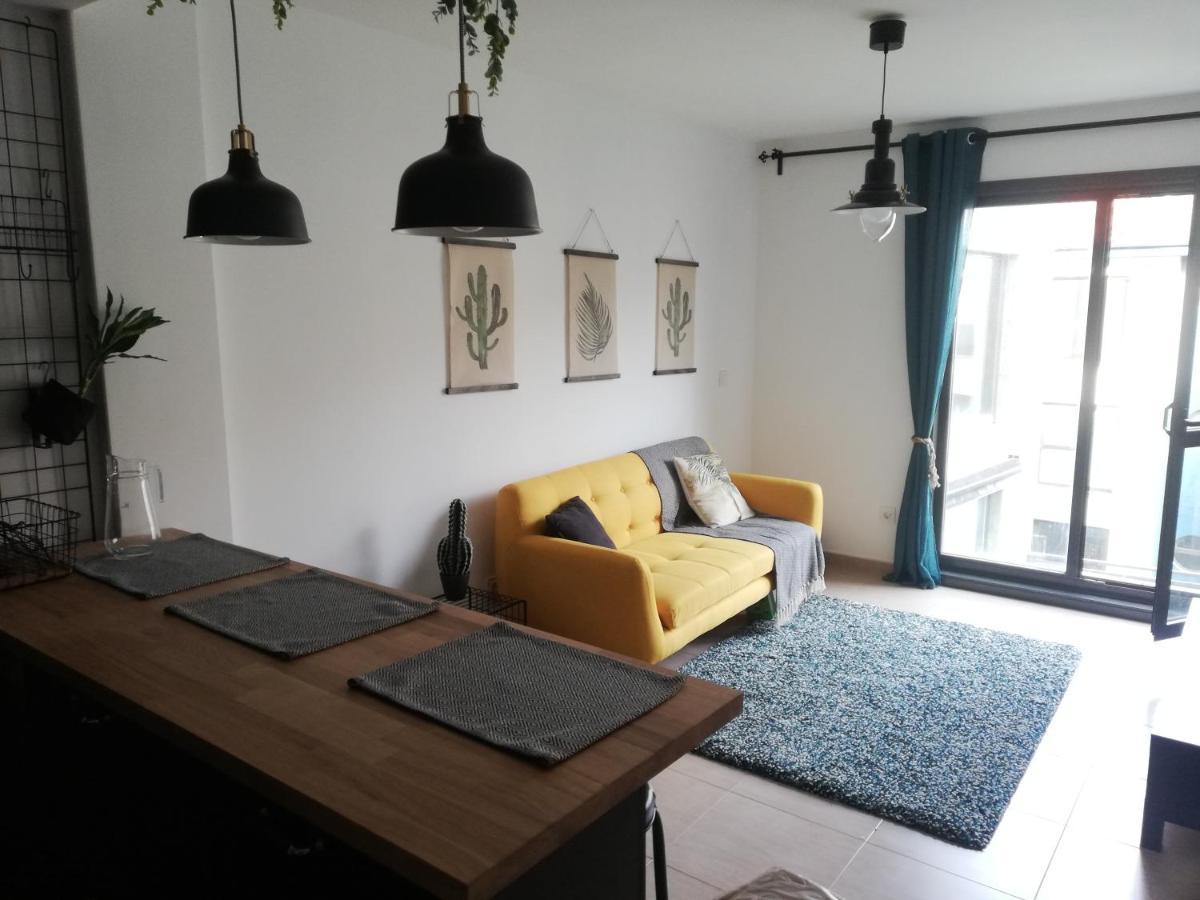 Pintoresco Piso A 5 Min De La Playa Wifi/Netflix อาเรส ภายนอก รูปภาพ